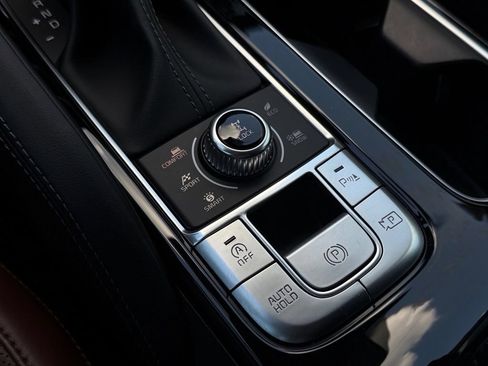 Used 2025 Kia Telluride SX Prestige AWD/4WD image 26