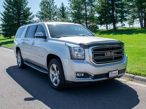 Used 2015 GMC Yukon XL SLT w/ Open Road Package image 8