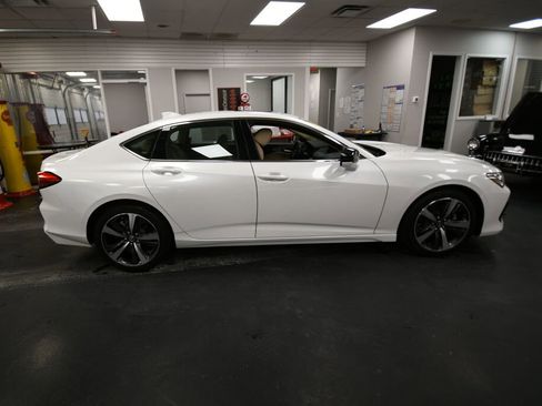 Used 2024 Acura TLX w/ Technology Package image 8