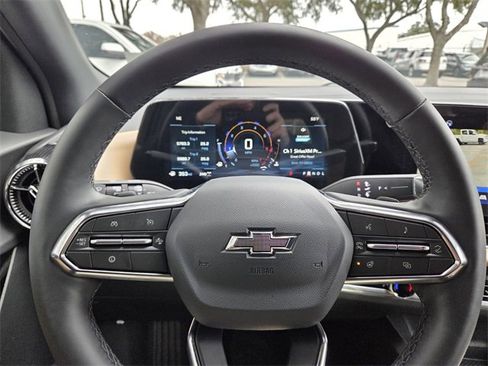 New 2026 Chevrolet Equinox ACTIV w/ LPO, Floor Liner Package image 22