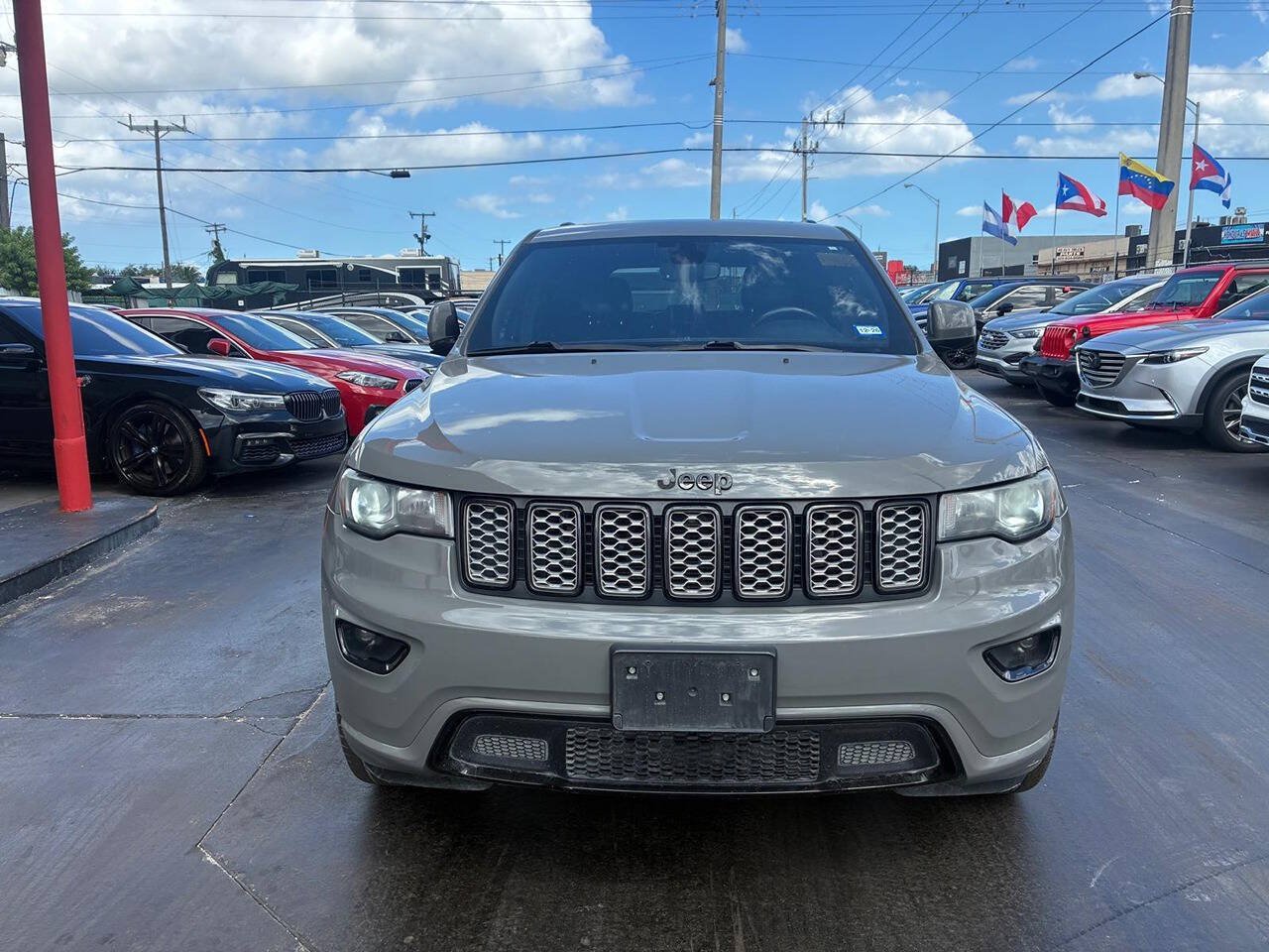 Used 2019 Jeep Grand Cherokee Altitude AWD/4WD image 1
