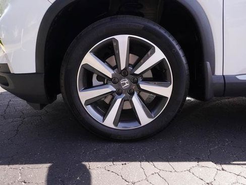 Used 2025 Honda Pilot Touring image 36