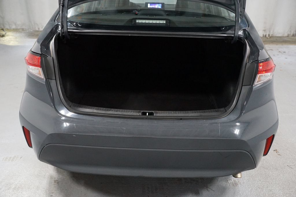 Certified 2025 Toyota Corolla LE FWD image 31