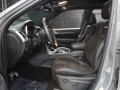 Used 2020 Jeep Grand Cherokee SRT AWD/4WD image 43