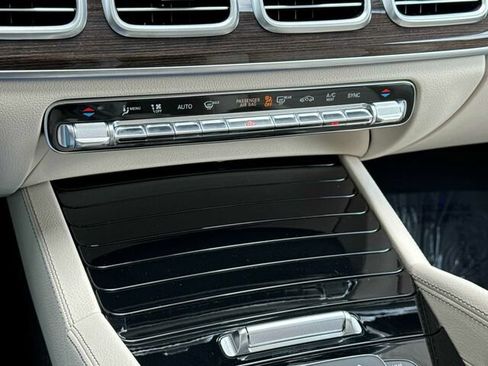 Used 2025 Mercedes-Benz GLS 450 4MATIC image 27