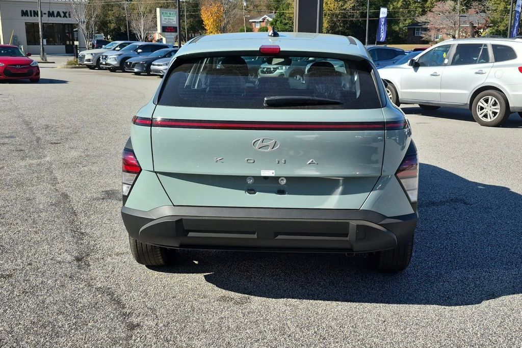 New 2027 Hyundai Kona SE FWD image 7