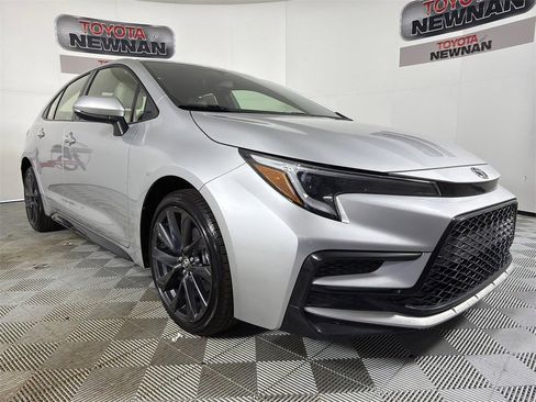 Used 2023 Toyota Corolla SE image 1