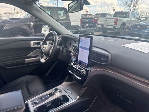 Used 2023 Ford Explorer Limited w/ Hybrid Equipment Group 310A image 34