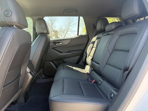 Used 2025 Chevrolet Equinox LT w/ Convenience Package II AWD/4WD image 34