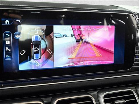 New 2026 Mercedes-Benz GLS 580 4MATIC image 15