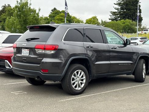 Used 2021 Jeep Grand Cherokee Laredo X AWD/4WD image 5