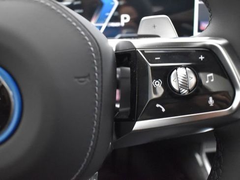 Certified 2024 BMW 750e xDrive w/ Executive Package image 21