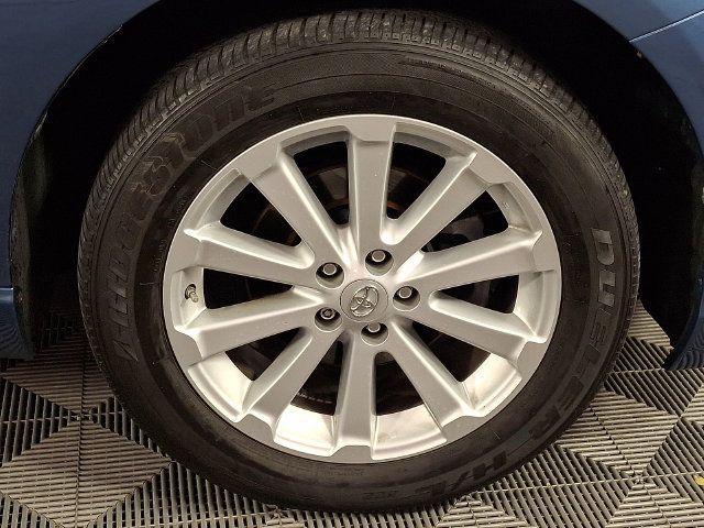 Used 2011 Toyota Venza AWD image 10