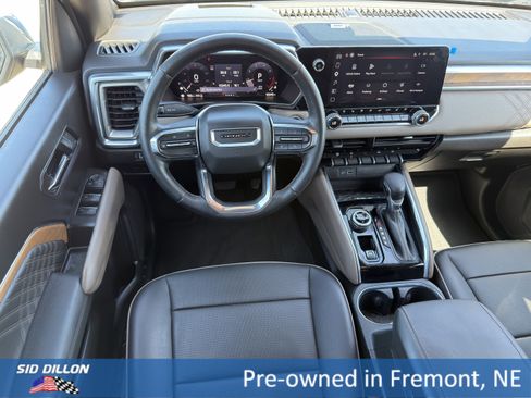 Used 2025 GMC Canyon Denali AWD/4WD image 8