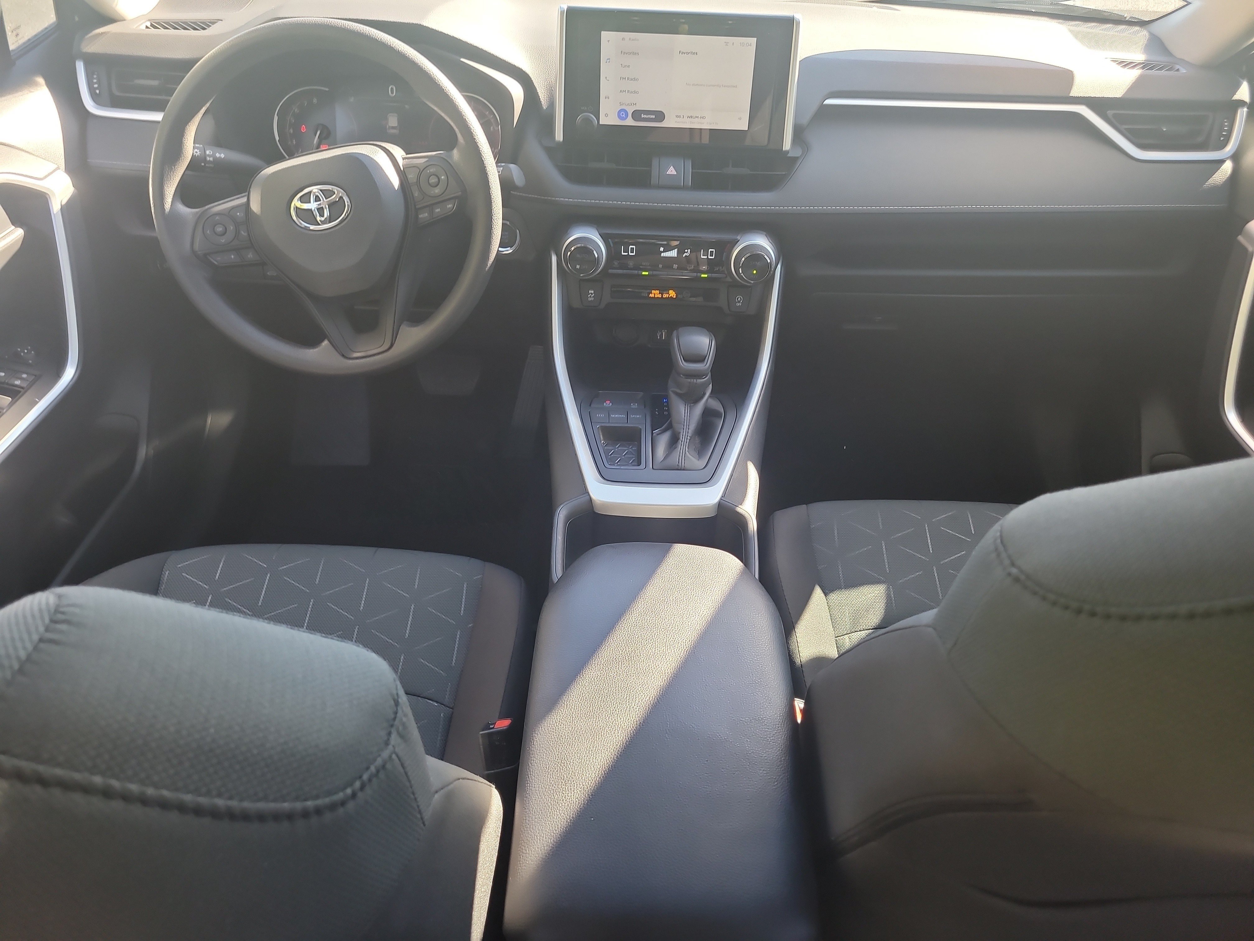 Certified 2025 Toyota RAV4 XLE w/ Convenience Package FWD image 16