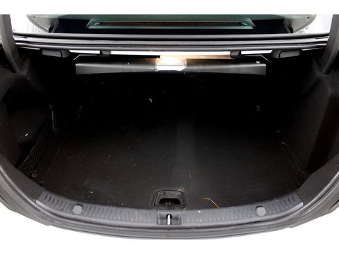 Used 2017 Mercedes-Benz E 300 4MATIC image 24