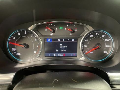 Used 2023 Chevrolet Traverse LT image 15