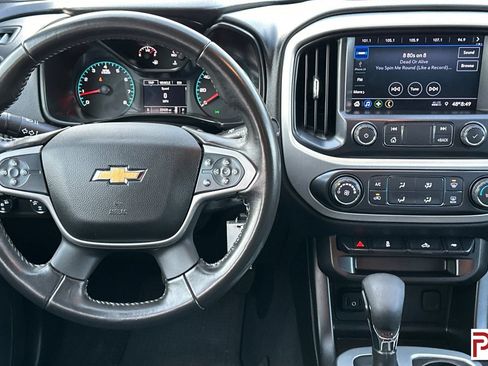Used 2022 Chevrolet Colorado LT w/ LT Convenience Package image 16