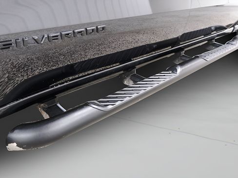 Used 2024 Chevrolet Silverado 1500 RST AWD/4WD image 37