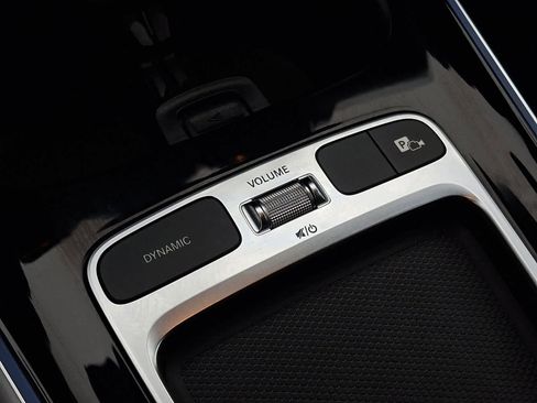 Used 2024 Mercedes-Benz GLB 250 4MATIC image 21