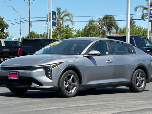 Used 2025 Kia K4 FWD image 9