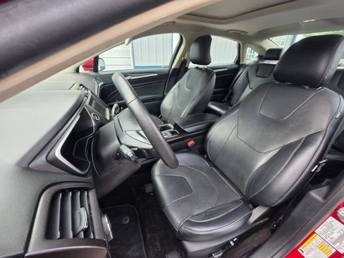 Used 2019 Ford Fusion Titanium AWD/4WD image 14