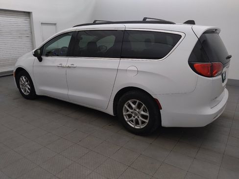 Used 2021 Chrysler Voyager Lxi FWD image 3