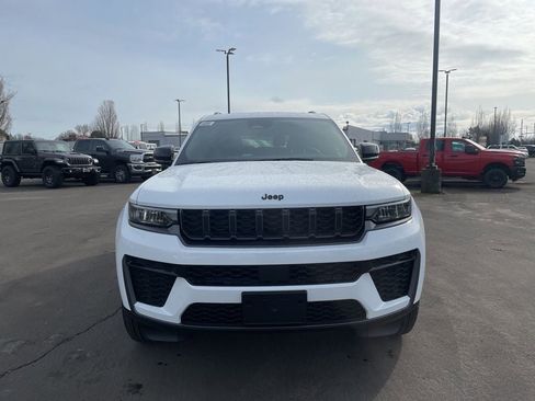 New 2026 Jeep Grand Cherokee L 4WD image 9