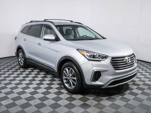 Used 2019 Hyundai Santa Fe XL SE FWD image 1