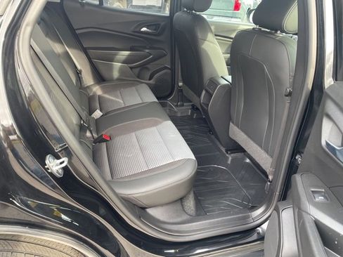 Used 2024 Chevrolet Trax LT w/ LT Convenience Package image 22