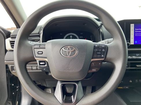Used 2025 Toyota Camry LE FWD image 25
