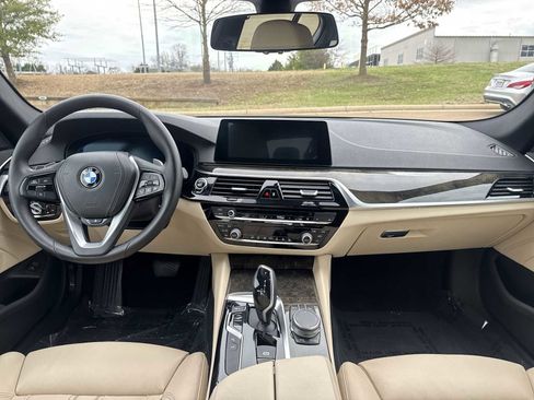 Used 2020 BMW 540i xDrive w/ Premium Package image 14