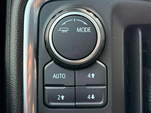 Used 2021 Chevrolet Silverado 1500 LTZ AWD/4WD image 34