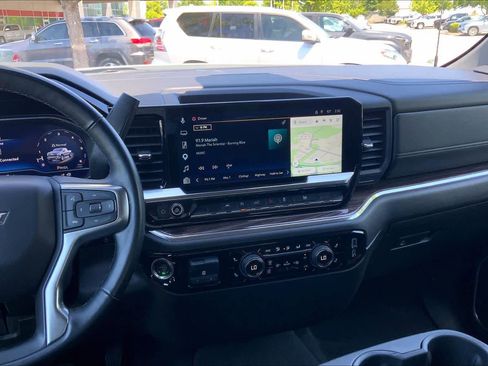Used 2025 Chevrolet Silverado 1500 LT RWD image 7