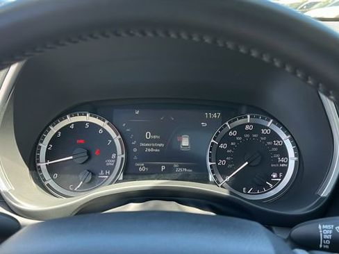Certified 2025 Toyota Highlander XLE AWD/4WD image 14