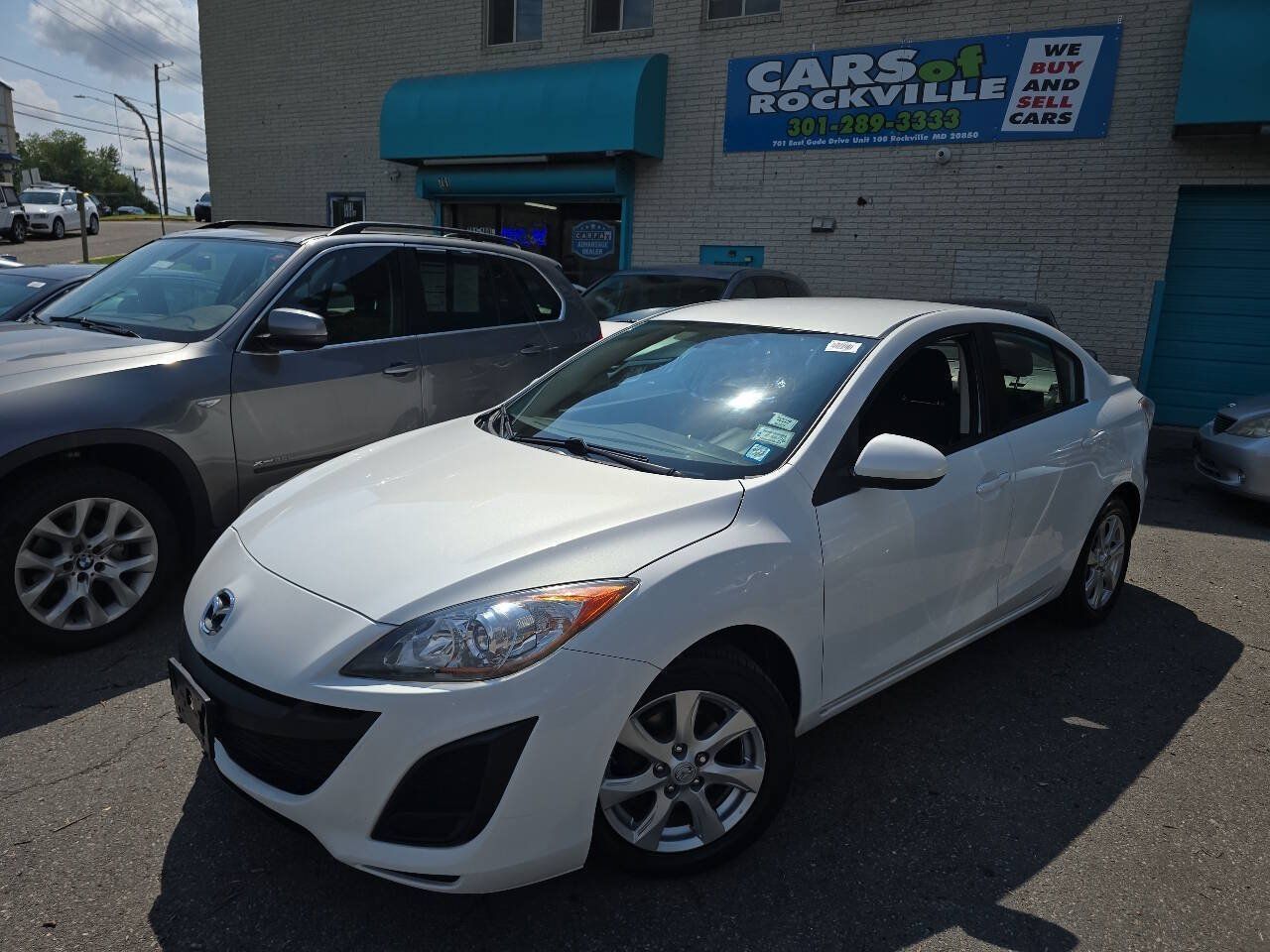 Used 2011 MAZDA MAZDA3 i Touring FWD image 3