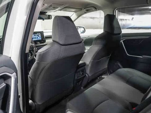 Certified 2022 Toyota RAV4 LE image 19