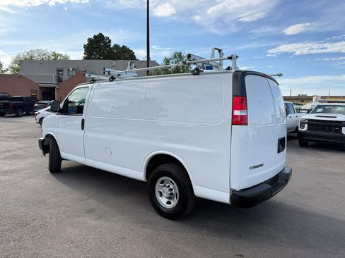 Used 2021 Chevrolet Express 2500 RWD image 4