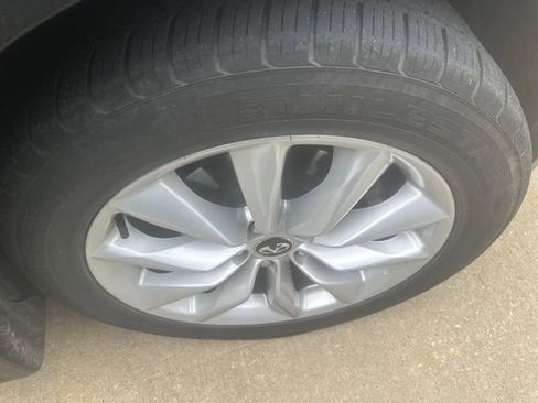 Used 2019 INFINITI QX50 Essential w/ Premium Heat Package image 3