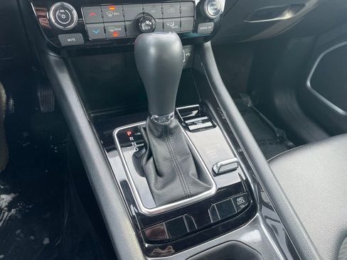 Used 2024 Jeep Compass Latitude image 13