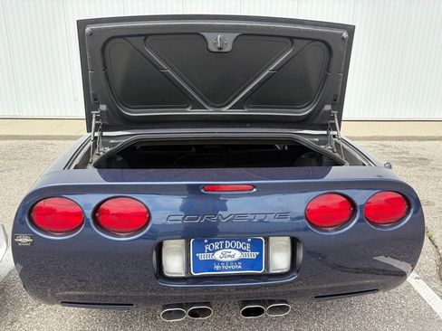 Used 2000 Chevrolet Corvette Convertible w/ Memory Pkg RWD image 12