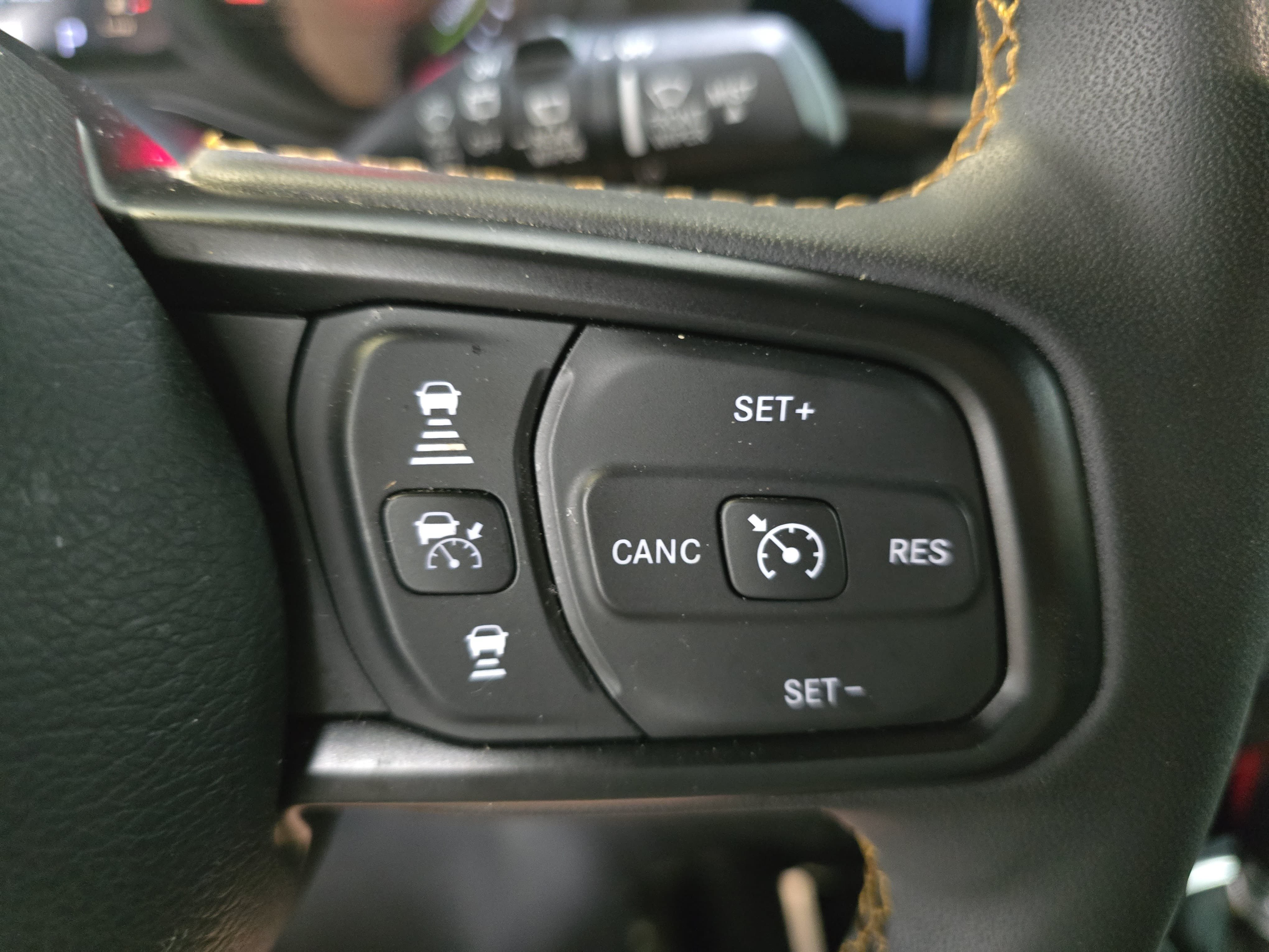 Used 2024 Jeep Wrangler Unlimited AWD/4WD image 15
