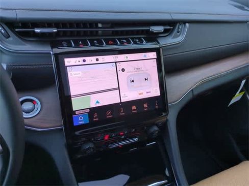New 2025 Jeep Grand Cherokee Summit image 29