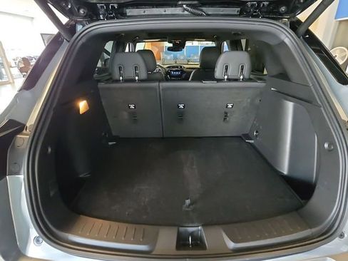 Used 2023 Chevrolet TrailBlazer RS w/ Sun and Liftgate Package FWD image 23