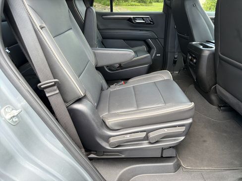 Used 2025 Chevrolet Tahoe Premier AWD/4WD image 15