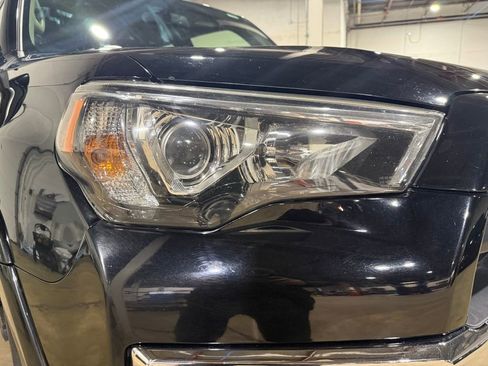 Used 2018 Toyota 4Runner Limited AWD/4WD image 9
