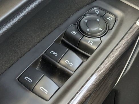 Certified 2021 Chevrolet Silverado 1500 LTZ w/ LTZ Convenience Package II image 33