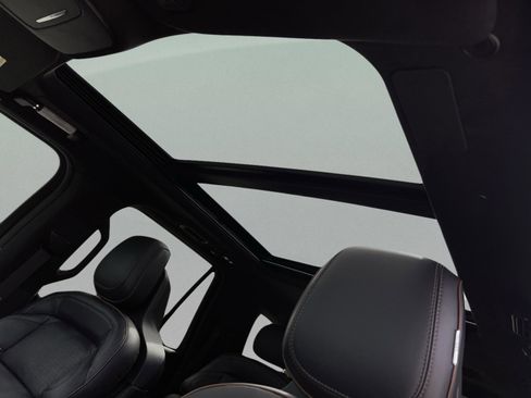 New 2026 Lincoln Navigator L Black Label AWD/4WD image 17