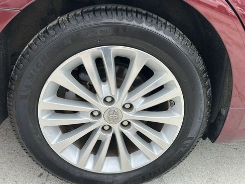 Used 2013 Toyota Avalon Limited image 45