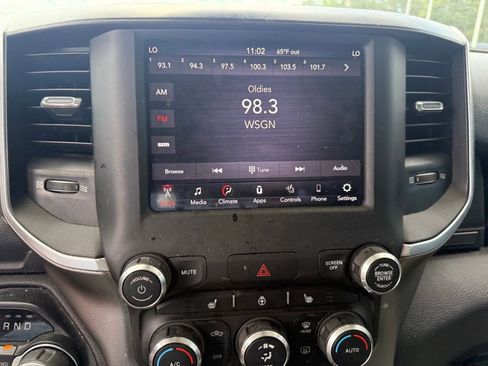 Used 2019 RAM 1500 Big Horn AWD/4WD image 13